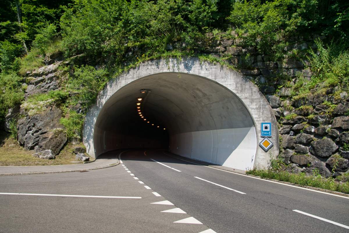 Tunnel
