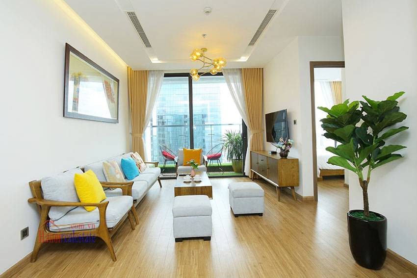 be furnished with sth