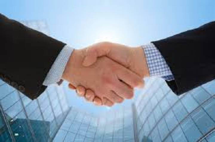 collaborate with sb